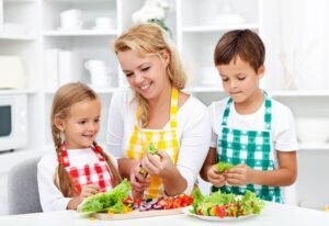 Çocukları Sağlıklı Beslenmek